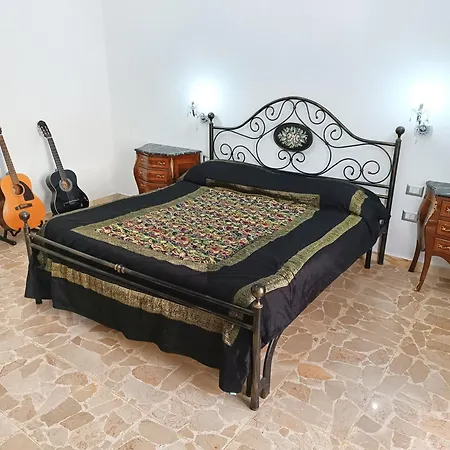 Casa Magenta *